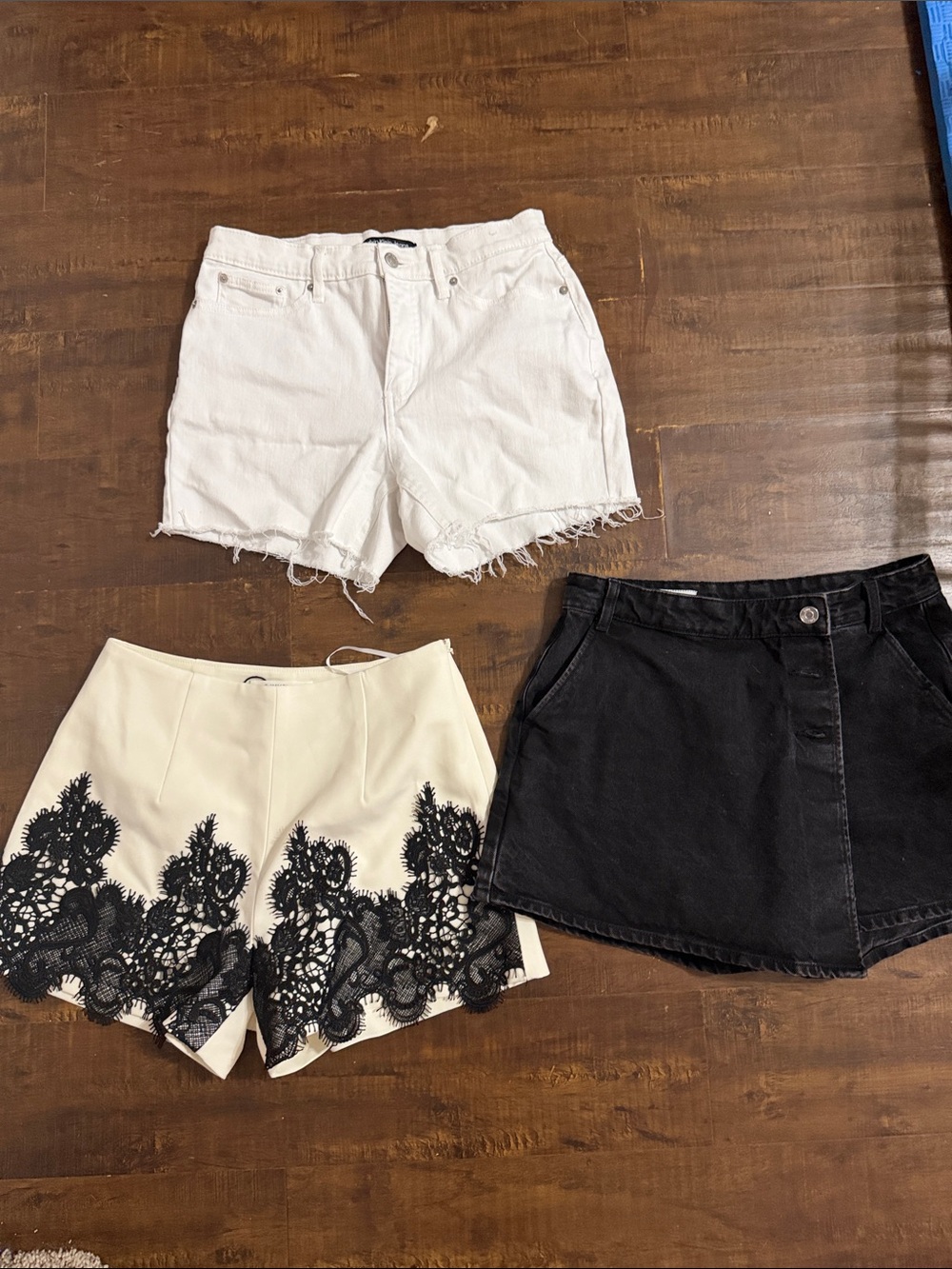 White Frayed Hem Denim Shorts - Unbranded